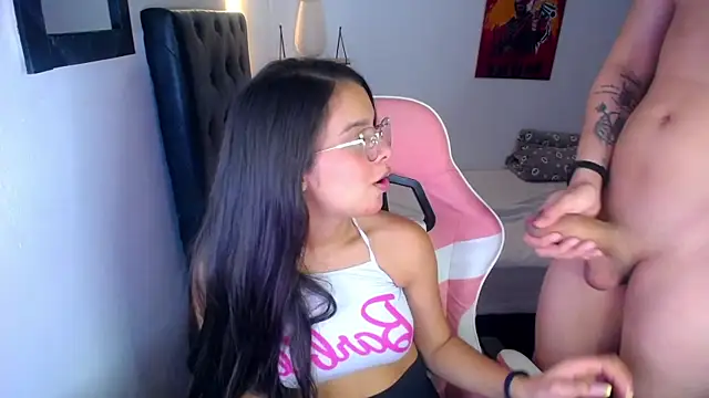 jessi_and_boy Adlı Modelin Canlı Sohbet Odası
