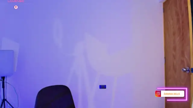 חדר צ'אט בשידור חי של Dannawells