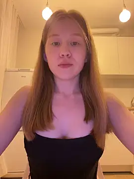 Eva_Weyne Adlı Modelin Canlı Sohbet Odası