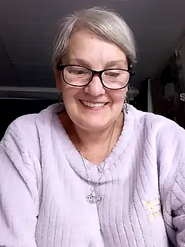 irinamaux's Live Chat Room