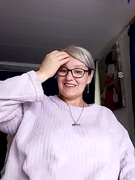 irinamaux Adlı Modelin Canlı Sohbet Odası