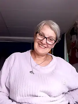 irinamaux's Live Chat Room