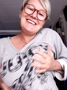 Živá chatovací místnost irinamaux