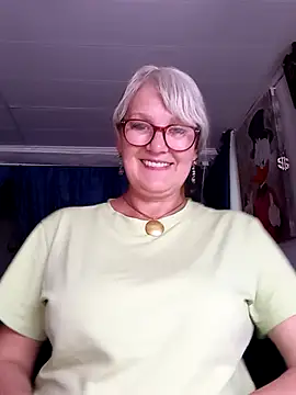 irinamaux's Live Chat Room