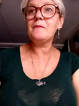 irinamaux – live chatrum