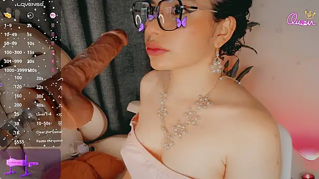 Queen_Deepthroatのライブチャットルーム