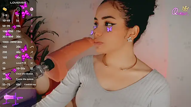 غرفة دردشة Queen_Deepthroat المباشرة