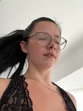 Chat soba uživo modela RoxiBlack