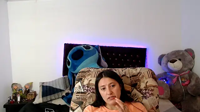 Lorenahot_06 Adlı Modelin Canlı Sohbet Odası
