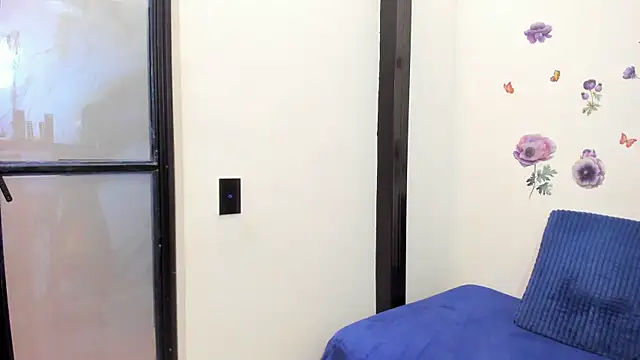 bonnyy26 élő chatszobája