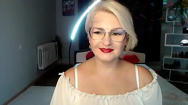 BlondeBrilliant7 Adlı Modelin Canlı Sohbet Odası