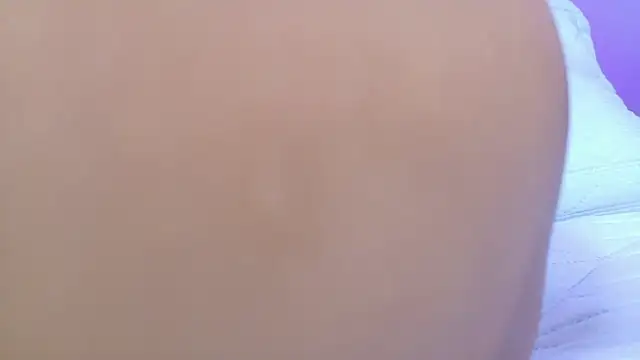 Živá chatovací místnost daddys_little_princesss