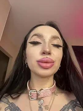 Živá chatovací místnost Molly__Moon