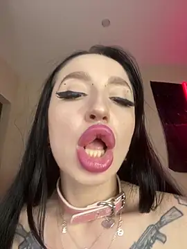 Živá chatovací místnost Molly__Moon