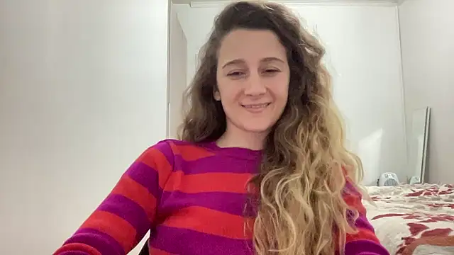 Nomadic_Angel Adlı Modelin Canlı Sohbet Odası