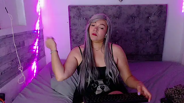 חדר צ'אט בשידור חי של Cuckold_lover69