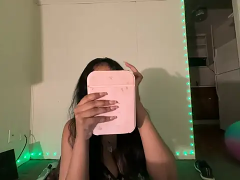 venusfairys Adlı Modelin Canlı Sohbet Odası