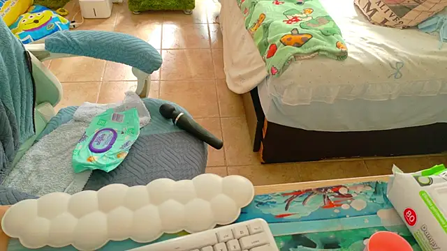 חדר צ'אט בשידור חי של minakitsume