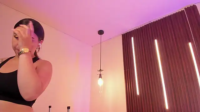 Živá chatovací místnost ArianaBaker
