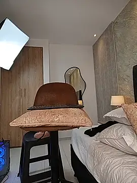 lola__sweetx élő chatszobája