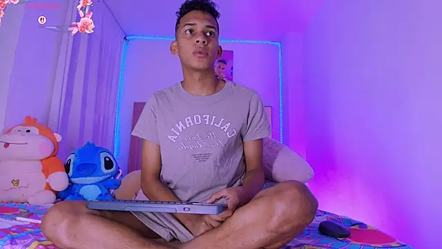 dilan_alfonzo 라이브 섹스 캠 쇼