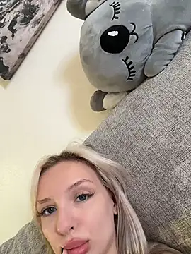Sala de chat en directo de AleksaBlonde