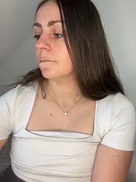Loella-Rose Adlı Modelin Canlı Sohbet Odası