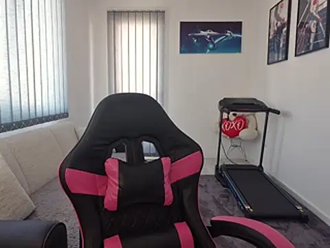 Sala de chat en directo de LilithBlaze_