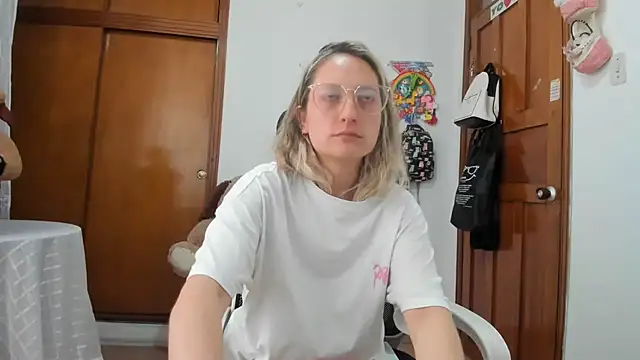 Adele_johnsonn1: онлайн-чат