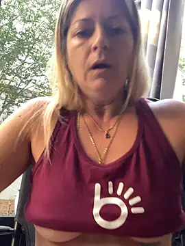 NikkiBlisss live-chat rom