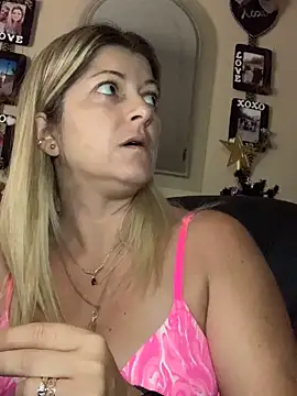 NikkiBlisss Adlı Modelin Canlı Sohbet Odası