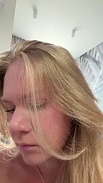 Chat soba uživo modela teasecake