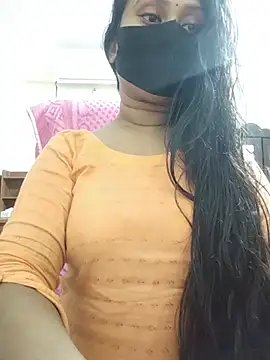 Chat soba uživo modela Idhika-Paul