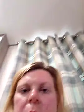 pinkieMilfPUSY: онлайн-секс-шоу