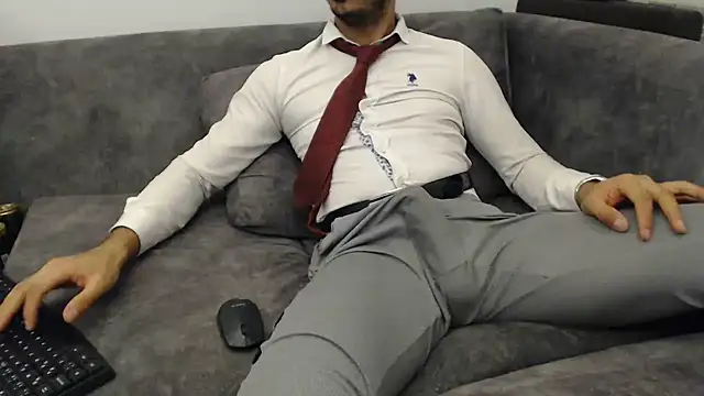 Naughtb0y Adlı Modelin Canlı Sohbet Odası