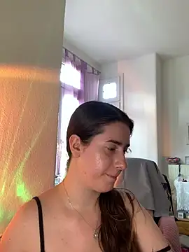 INELIKA Adlı Modelin Canlı Sohbet Odası