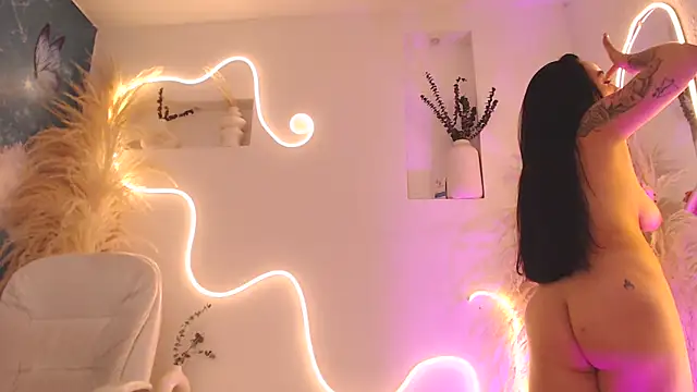 ViolettaHotLatin_ Cameră chat live