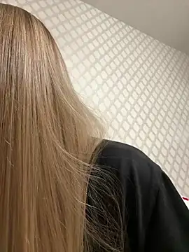 adel_secret Adlı Modelin Canlı Sohbet Odası