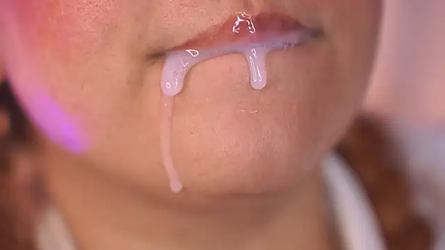 Samanta_Bigboos élő chatszobája