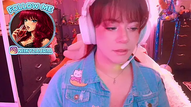 Živá chatovací místnost _niiky