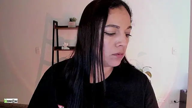 urcute_kitten's Live Chat Room