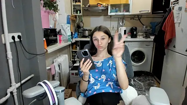 _Nika_Kik Live chatroom
