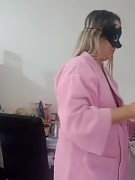 חדר צ'אט בשידור חי של titiasexy