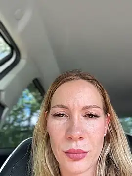 Chat ao vivo de LavenderHot