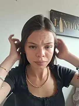 _Isabella-7 live-chat rom