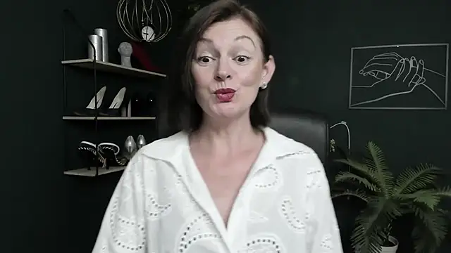 Živá chatovací místnost VivianWILD