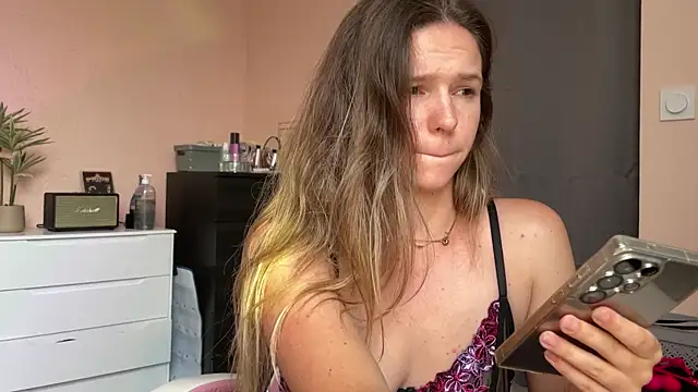 lucie_mehott Adlı Modelin Canlı Sohbet Odası