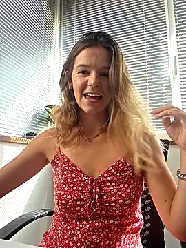 lucie_mehott Adlı Modelin Canlı Sohbet Odası
