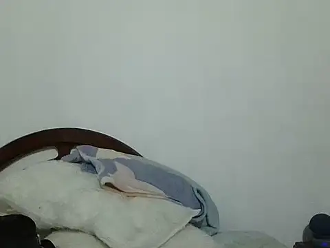 PAOLA_ANGEL_TERRENAL 실시간 채팅방