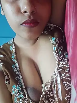 ห้องแชทสดของ sexyindi_couple